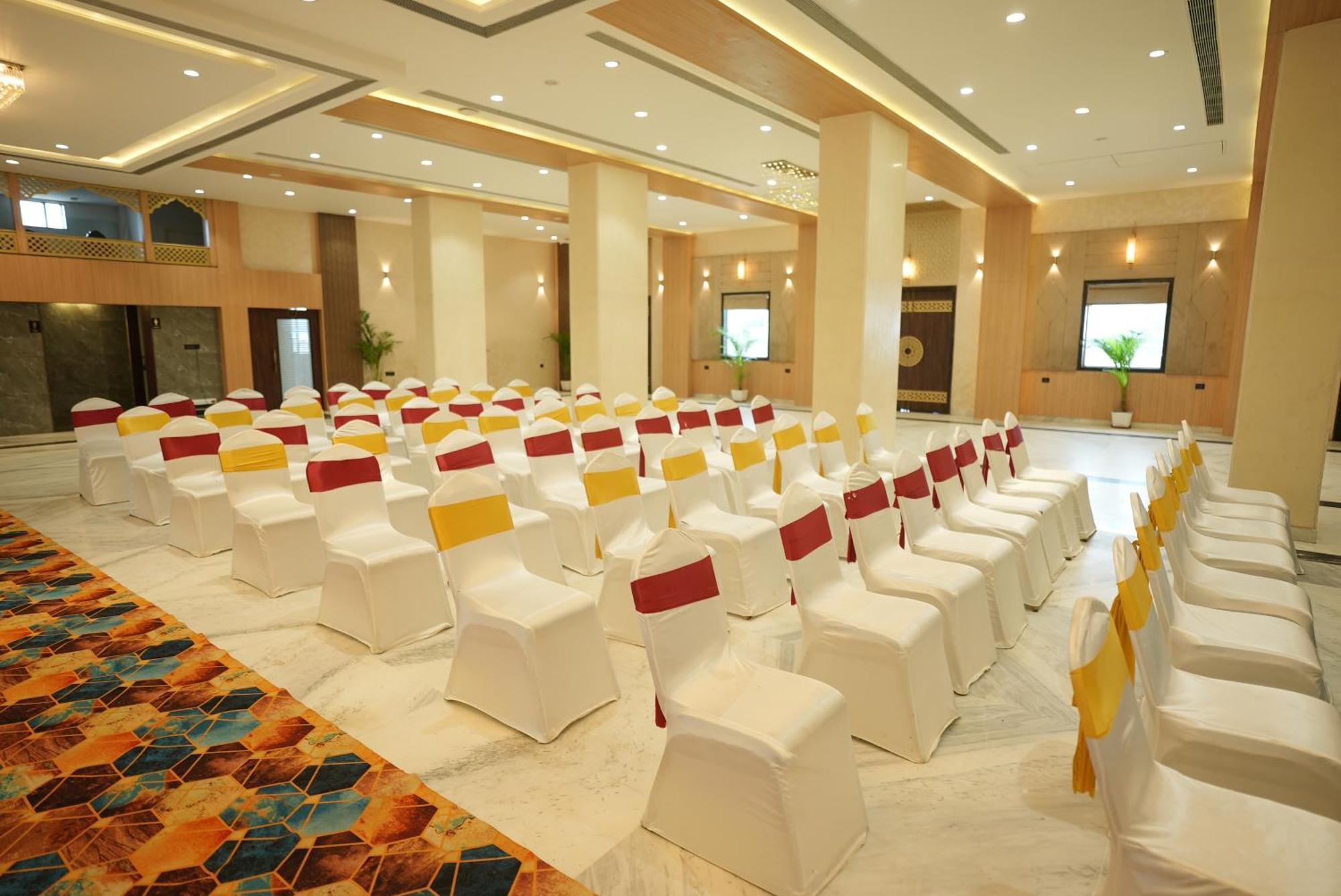 Palak Palace Hotels And Resort Bhopal Exteriör bild