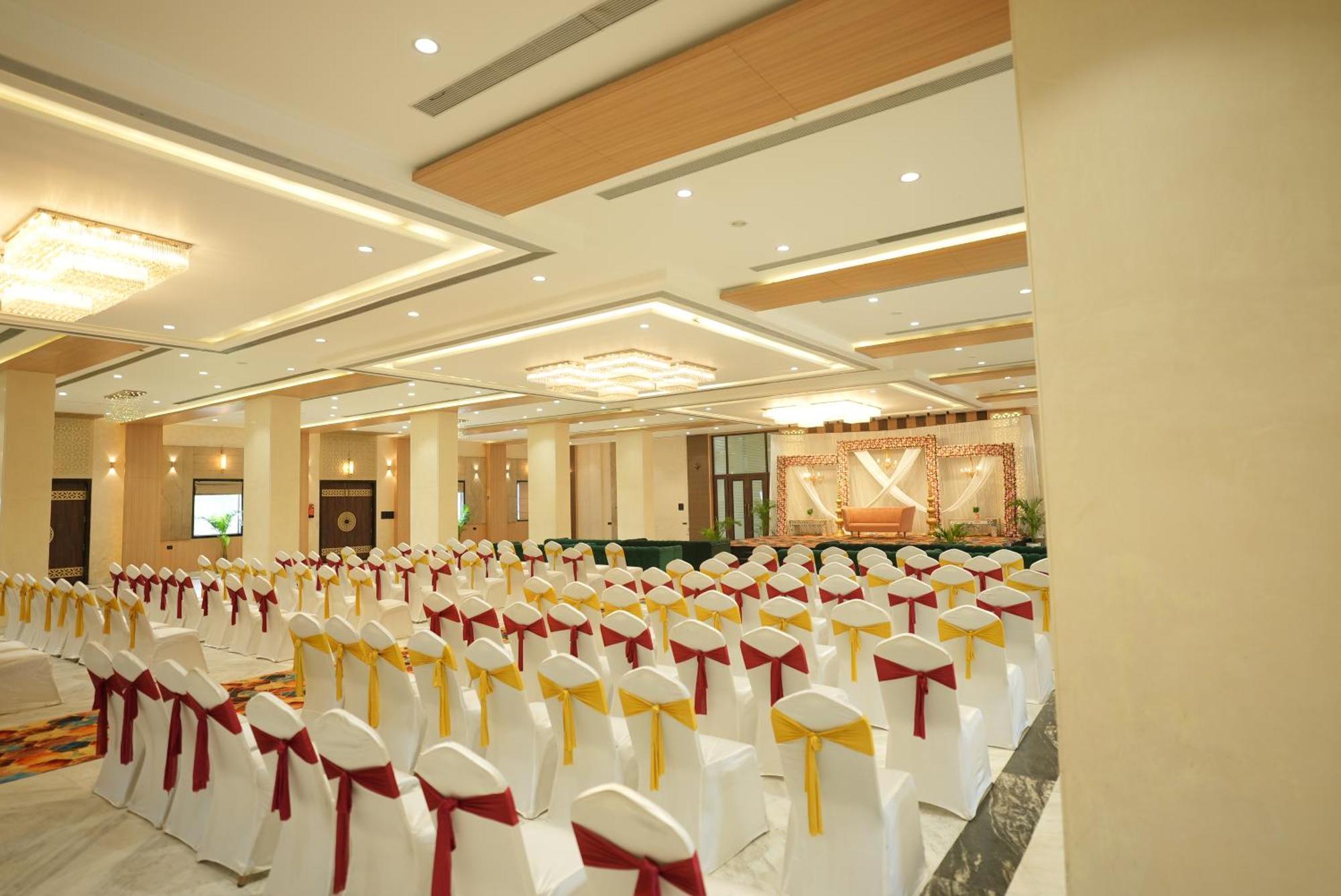 Palak Palace Hotels And Resort Bhopal Exteriör bild